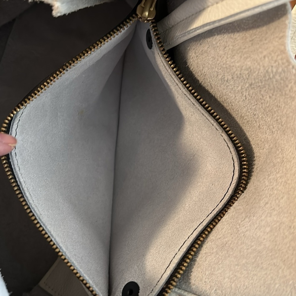 Ampersand As Apostrophe White Leather Tote Bag - Picture 10 of 13